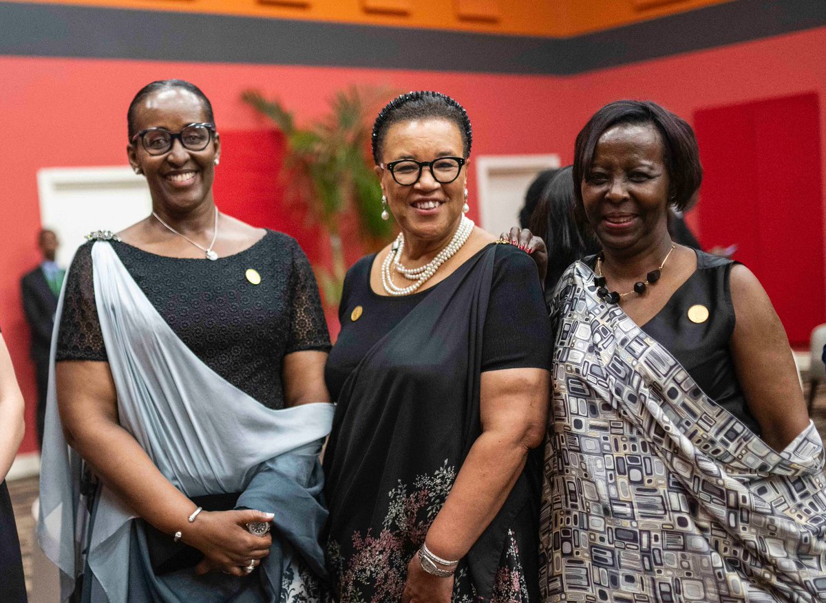 HE @FirstLadyRwanda, Commonwealth Secretary-General @PScotlandCSG, Secrétaire de la Francophonie HE @LMushikiwabo in commemorate the 30th of the #GenocideAgainstTheTutsi #Kwibuka30