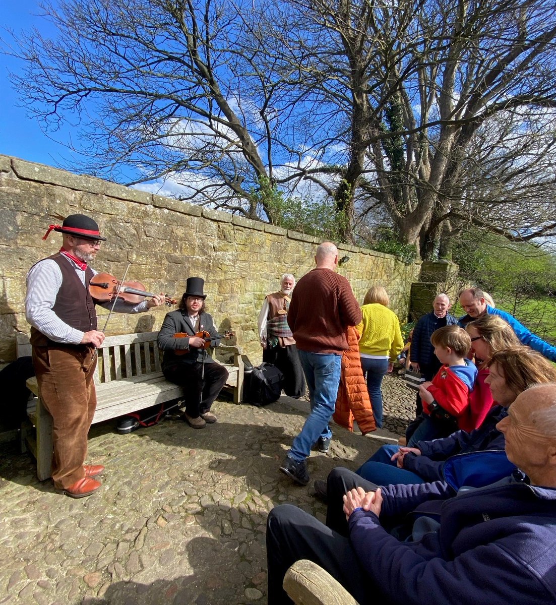LandmarkEngage1's tweet photo. Thank you to new and old friends who joined us at @LandmarkTrust Morpeth Castle Open Days for the Northumbrian Gathering for two days of music, storytelling, dancing, history and cake! 💃🎻🍰🗝️ #LandmarkOpenDays https://t.co/GKV3uPRaKb