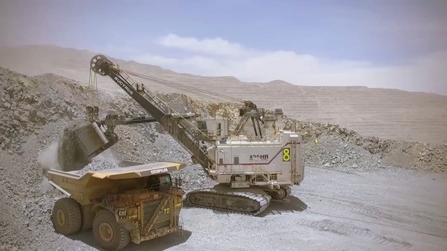 🌱 Perú lidera el camino hacia una minería sostenible con consultas previas. Un paso importante para proyectos mineros que respetan tanto la economía como la ecología. #MineríaSostenible #Perú2024 🇵🇪

mineriaenlinea.com/2024/04/peru-a…