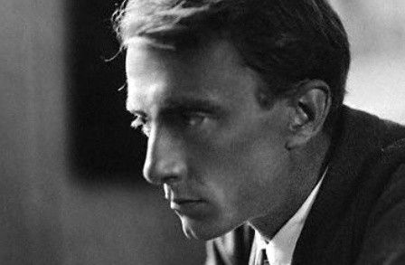 'The April mist, the chill, the calm ...': 'Home' - a magnificent, characteristically understated poem by the great but troubled Edward Thomas, who died in WWI on this day in 1917: buff.ly/4aIznqY Thanks to @PoetryFound