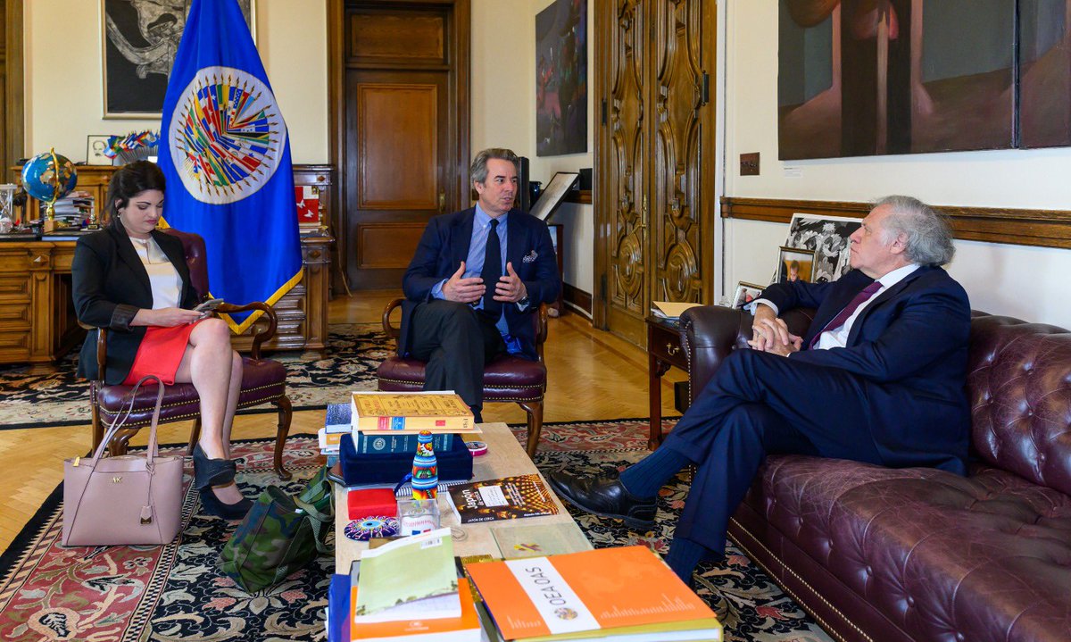 I met CEO of Meridian International Center @MeridianIntl Amb Stuart Holliday @AMBSHolliday. We greatly value the opportunity to strengthen OAS-Meridian collaboration on exchanges of professional expertise, diplomatic trainings in global leadership, cultural diplomacy, democratic…