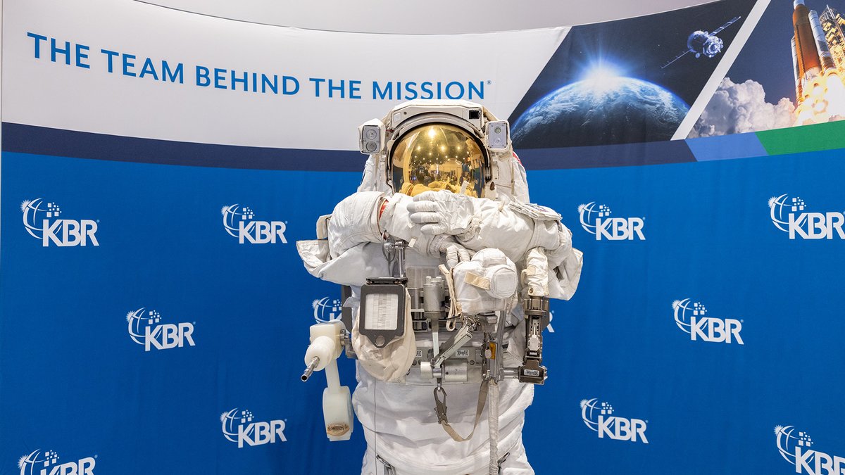 #SpaceSymposium is underway, and #KBR is already having a great time! See what all the excitement is about at booth 1347! 🚀 Take a photo with an actual NASA spacesuit 🚀 Experience virtual reality astronaut training at the NBL 🚀 Watch live demos for Iron Stallion and MACHINA 🚀…