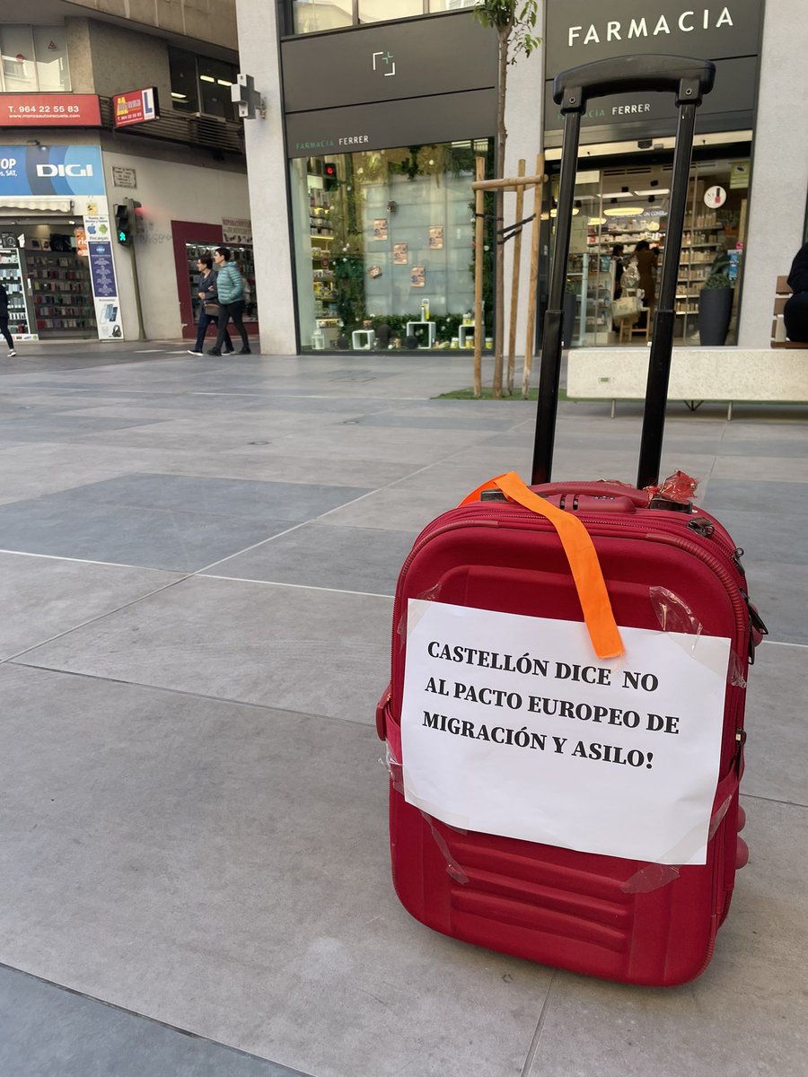 Hoy en Castellón hemos dicho NO al Pacto Europeo de Migración y Asilo que vulnera derechos humanos de solicitantes de asilo y de migrantes. #FocAlPacte