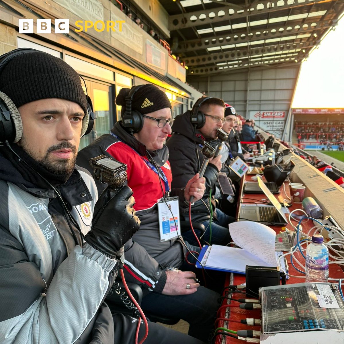 🔴 𝐒𝐏𝐄𝐂𝐈𝐀𝐋 𝐆𝐔𝐄𝐒𝐓 🔴 🚂 Crewe Alexandra midfielder Jack Powell joins @GMcGarrySport & @ThePeterMorse in the commentary box for this evening's game at Morecambe! 📻 Full commentary is live now on all frequencies! #BBCFootball | #CreweAlex