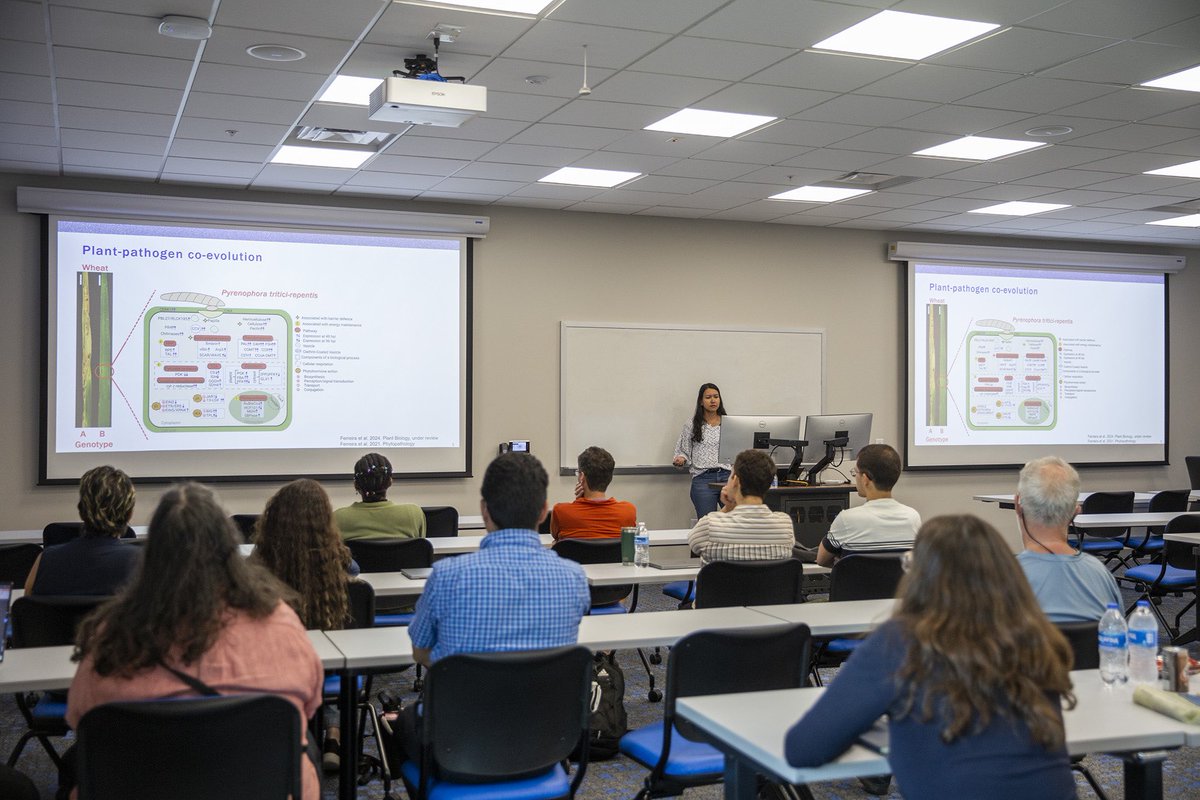 Larissa C. Ferreira-Nuffer ๐ง๐ท๐บ๐ธ (@ferreiralc_) on Twitter photo Last week, I had the honor of presenting a seminar to the <a href="/UFPlantPath/">UF/IFAS Plant Pathology Department</a> on the pressing issue of emerging diseases in plants, particularly those impacting vegetables in South FL. I shared a snippet of our research efforts at the <a href="/EvergladesREC/">UF IFAS Everglades REC - Belle Glade</a> on #TarSpot & #FusariumWilt ๐ฝ๐ฅ Last week, I had the honor of presenting a seminar to the <a href="/UFPlantPath/">UF/IFAS Plant Pathology Department</a> on the pressing issue of emerging diseases in plants, particularly those impacting vegetables in South FL. I shared a snippet of our research efforts at the <a href="/EvergladesREC/">UF IFAS Everglades REC - Belle Glade</a> on #TarSpot & #FusariumWilt ๐ฝ๐ฅ