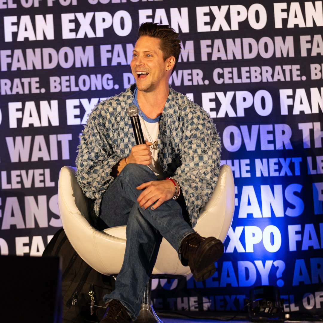 FANEXPOVAN tweet picture