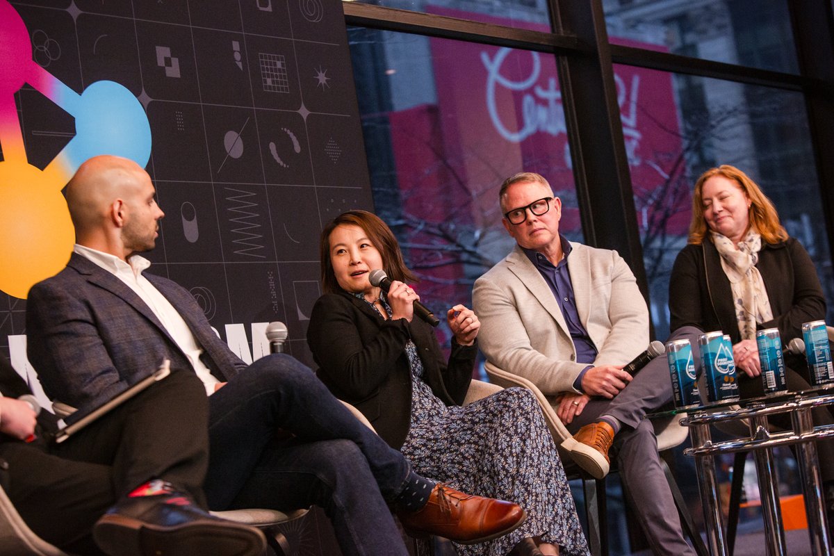 MMMnews's tweet photo. Last week at #MMMTransform we heard from panelists from @HealthlineMedia, @ixlayer_, @Verily and
Ubie on the "Techno-empathy and the marketing mix" panel to discuss the evolution of technology in healthcare, emphasizing the importance of prioritizing empathy over efficiency. https://t.co/OZjojL3hcu