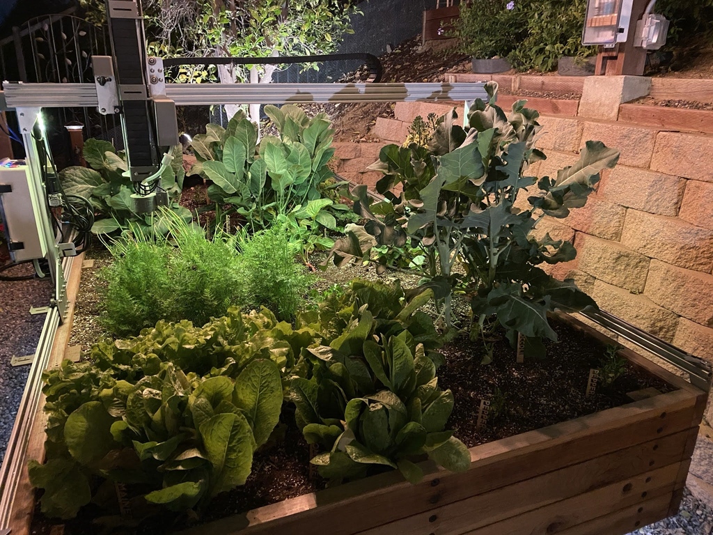 Now here's a truly awesome looking #FarmBot Genesis installation 😎 “My fall harvest…seeds planted October 24, 2020. Planted 39 vegetables/herbs including Broccoli, Cauliflower, carrots, romaine, spinach, onions and more. The growth is amazing.“ - @socalrob
