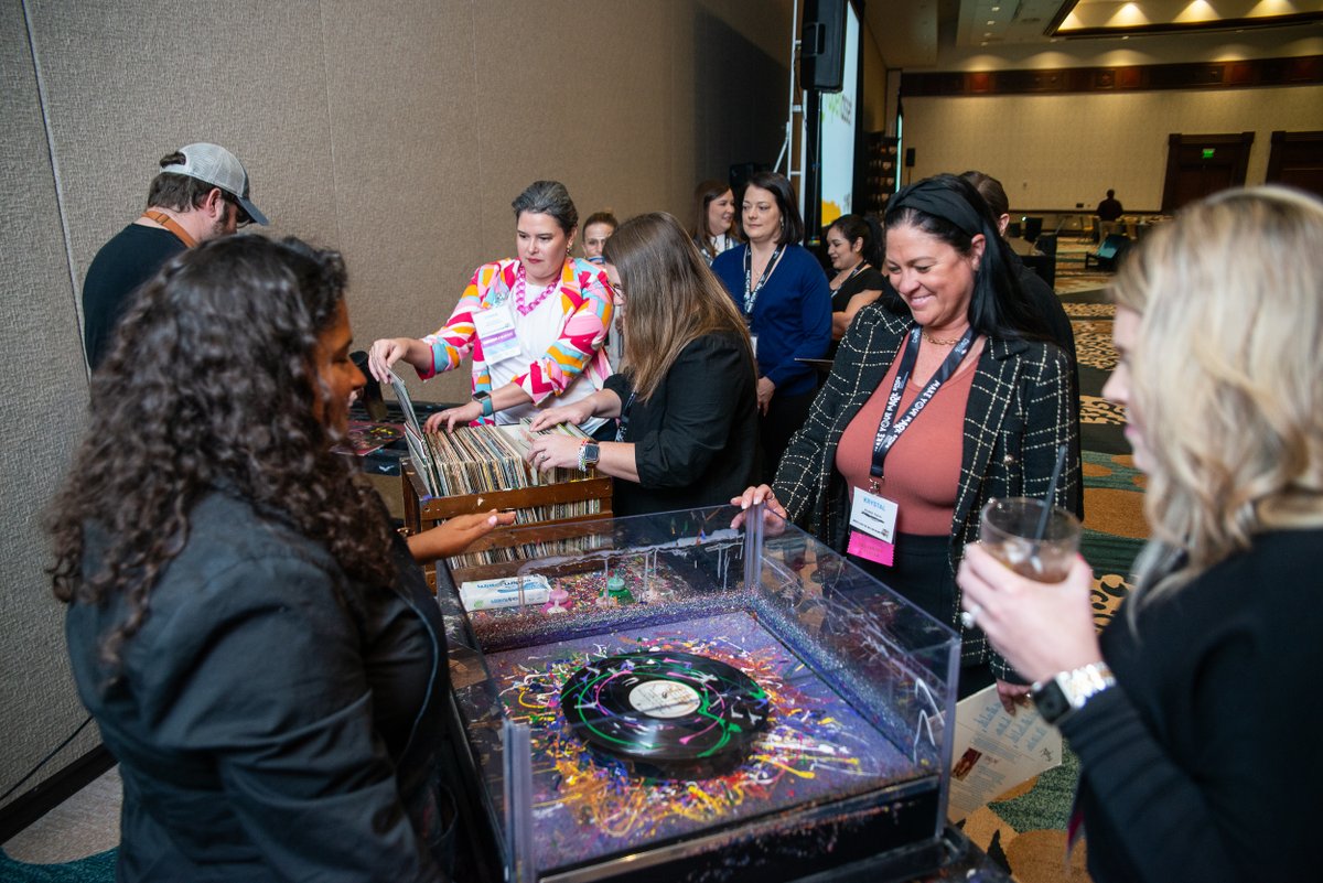 smpssrc's tweet photo. Tobin Davies captured more fantastic photos during #SMPS #SRC2024 in #Austin, TX. Did you #MakeYourMark while you were there? #MarketingLeadership #BusinessDevelopment #ProfessionalDevelopment
Check out Tobin's work: https://t.co/fOUcIr7uui
About SRC: https://t.co/S4XudkO3mP https://t.co/0CmVXbuz4x