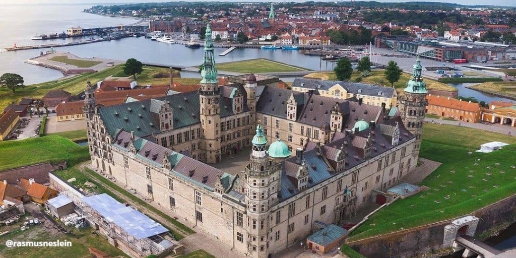 🏰✨ Denmark's Palace Quest: Dive into the heart of history with Denmark's enchanting palaces! Which palace captivates your imagination? Vote below in the threads! 🗳️ #HistoricallyCurious 1️⃣ Egeskov Palace 2️⃣ Frederiksborg Palace 3️⃣ Kronborg Palace
