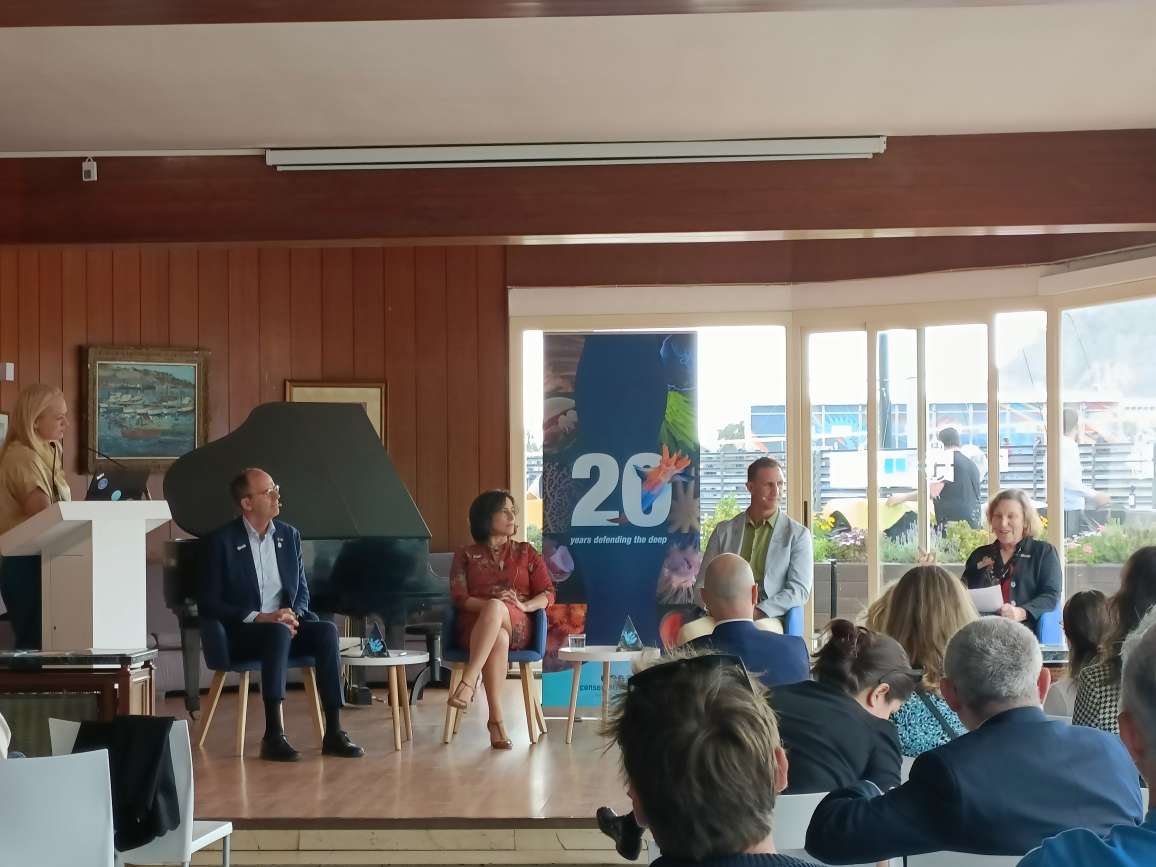 Today, at the #OceanDecade24, our Director @siankowen, Lisa Levin @Scripps_Ocean, @DanHikuroa and @theoceanrace Richard Brisius discussed the importance of the #DeepSea and deep-ocean science to discover more about those ecosystems and protect the 💙 of our planet. #DefendTheDeep