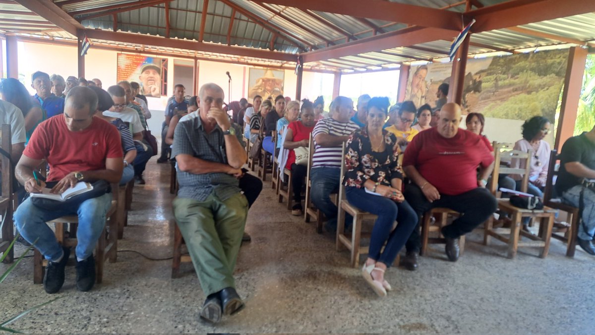 Se desarrolla el Pleno Provincial de la Anap en #Artemisa donde hay #GenteQueSuma y donde también se le buscan soluciones a los problemas de la Alimentación del pueblo. #ArtemisaJuntosSomosMás.