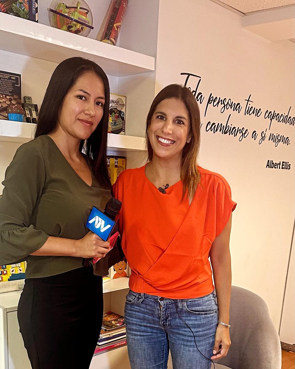 lorepa19's tweet photo. ¡Hoy di una entrevista para ATV!
Tema: ¿Por qué los jóvenes se agreden entre ellos y se graban?   
Se transmitirá el día de hoy en el noticiero de las 7:30 pm. ¡No se lo pierdan! https://t.co/RC664YL9U8