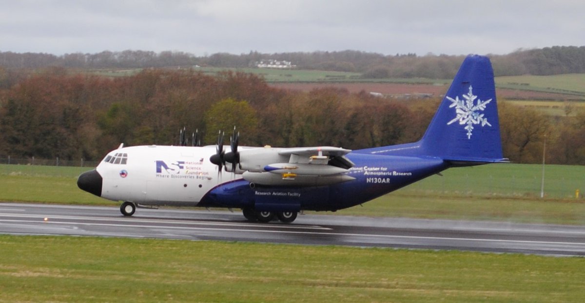 Colourful C130 Hercules #N130AR of the National Science Foundation makes a return visit to Prestwick Airport in challenging winds. Perfect landing! 👏 #avgeek #planespotting globe.adsbexchange.com/?icao=a07b41