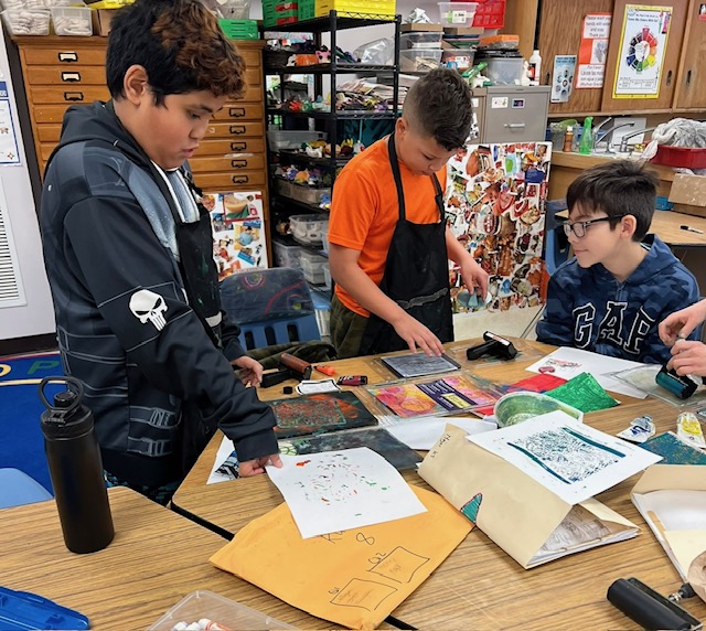 lps_visualart's tweet image. What happens when students are asked to think like artists? Randolph students explore techniques and make decisions about how to create. This opportunity was made possible with the support of the NE Department of Education, NE Arts Council and the NE Cultural Endowment. ArtsNOW