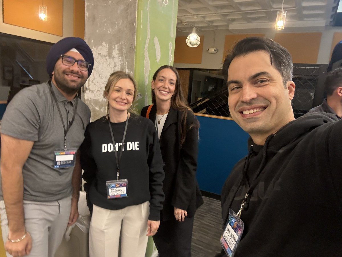 RyanBethencourt's tweet image. The @wildearthpets and @Jellatech1 team are here at the Raleigh-Durham Startup Conference with over 2,000 attendees from across the Triangle! #yalltech