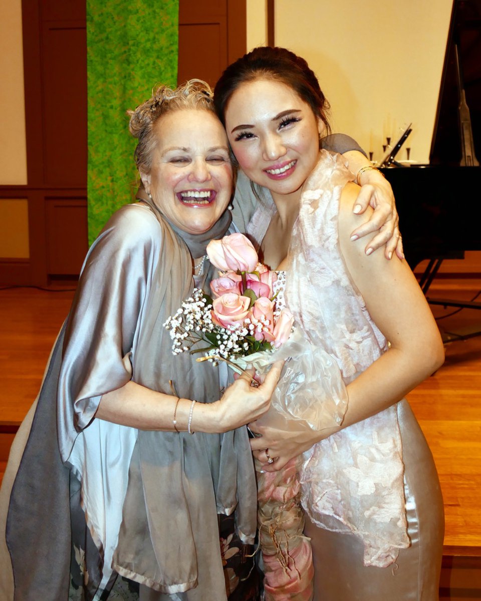 LIEDER ALIVE! tweet media