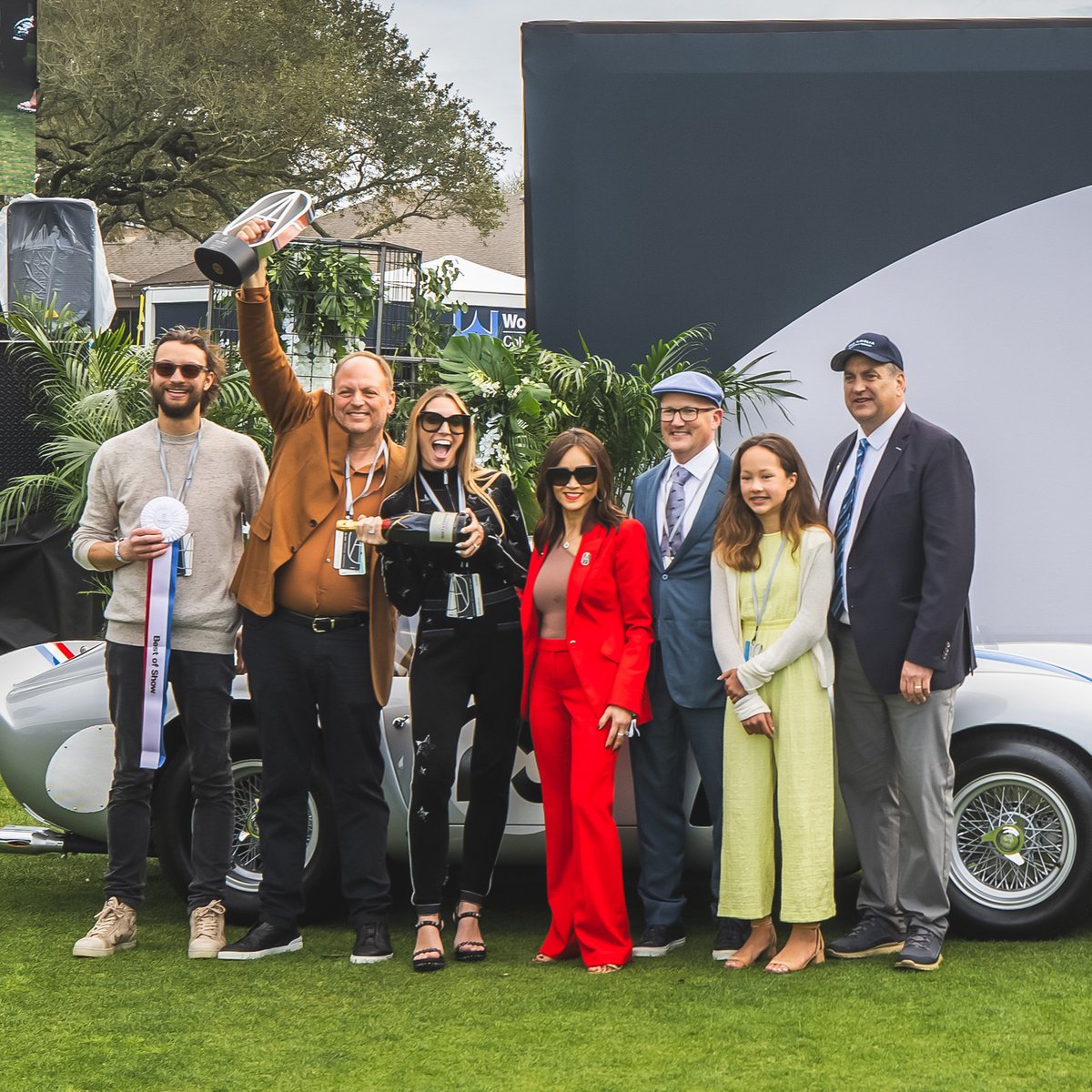 Do you love The Amelia Concours d'Elegance as much as we do?! Head on over to @USATODAY to cast your vote for Best Car Show 🏎️ 👉 bit.ly/4ar1lIl