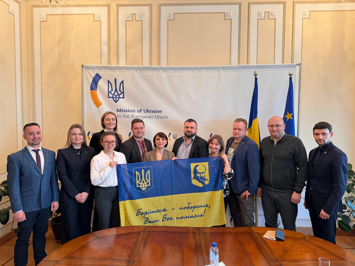 'Fight! — you will prevail. God is helping you!' - says Taras Shevchenko, the great Ukrainian poet, whose words are on the flag. And we are 100% agree. Ukrainian Victory is coming! Grateful for inviting the Ukrainian delegation to the @UKRinOSCE office. @K_Musienko…