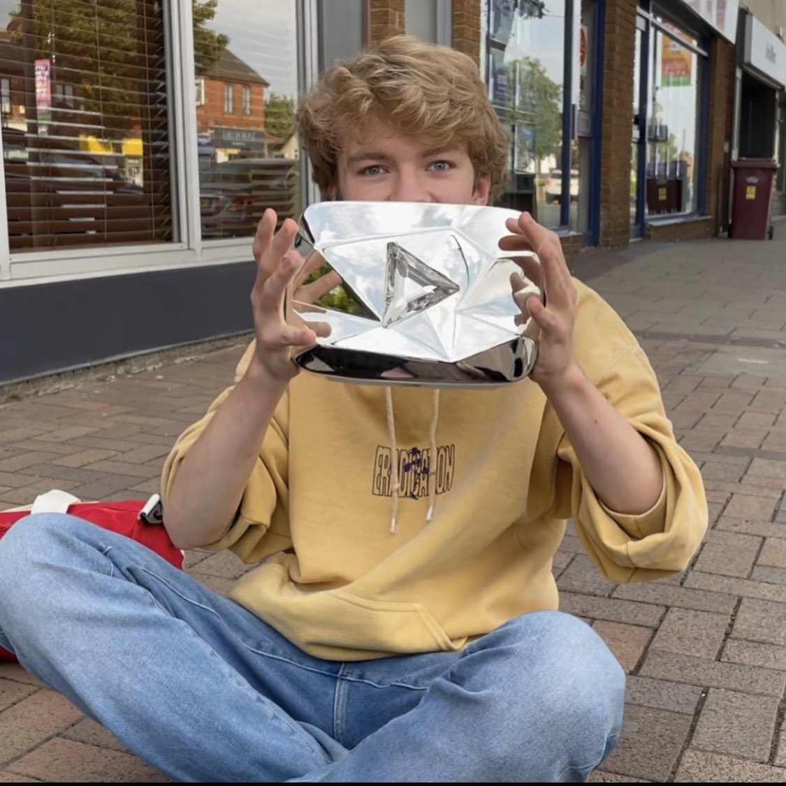 in honour of tommy’s 20th birthday, here is a thread of the things tommy has accomplished while being a teenager!! enjoy!!