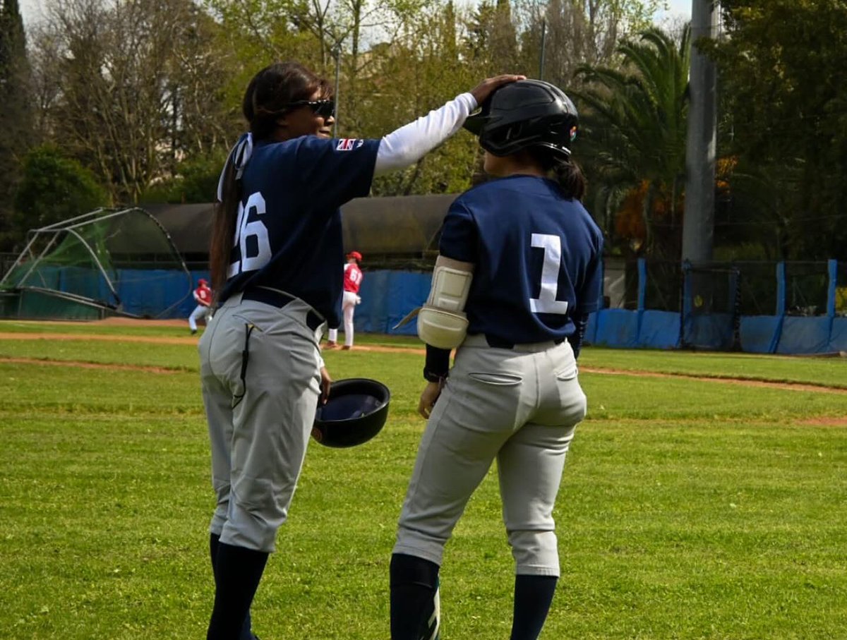 laura_hirai's tweet photo. An Italian spring training with @GBbaseballwomen — lots learnt, not settling for less https://t.co/XroEZi9myf