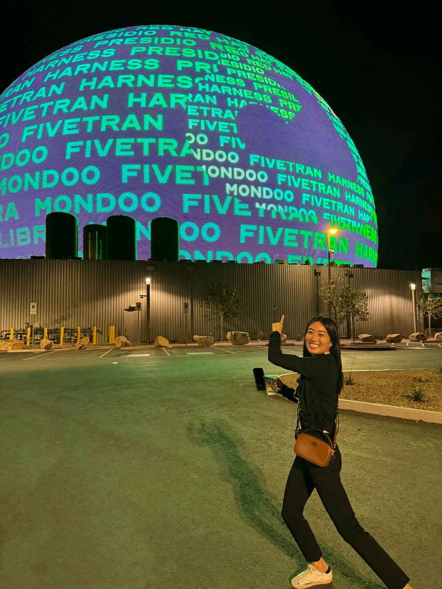 Have you spotted Fivetran lighting up the Vegas skyline at Google Cloud Next? 📸 Here's a snapshot of Christine Chang, our amazing Senior Technology Partner Development Manager, soaking in all the excitement. #GoogleCloudNext