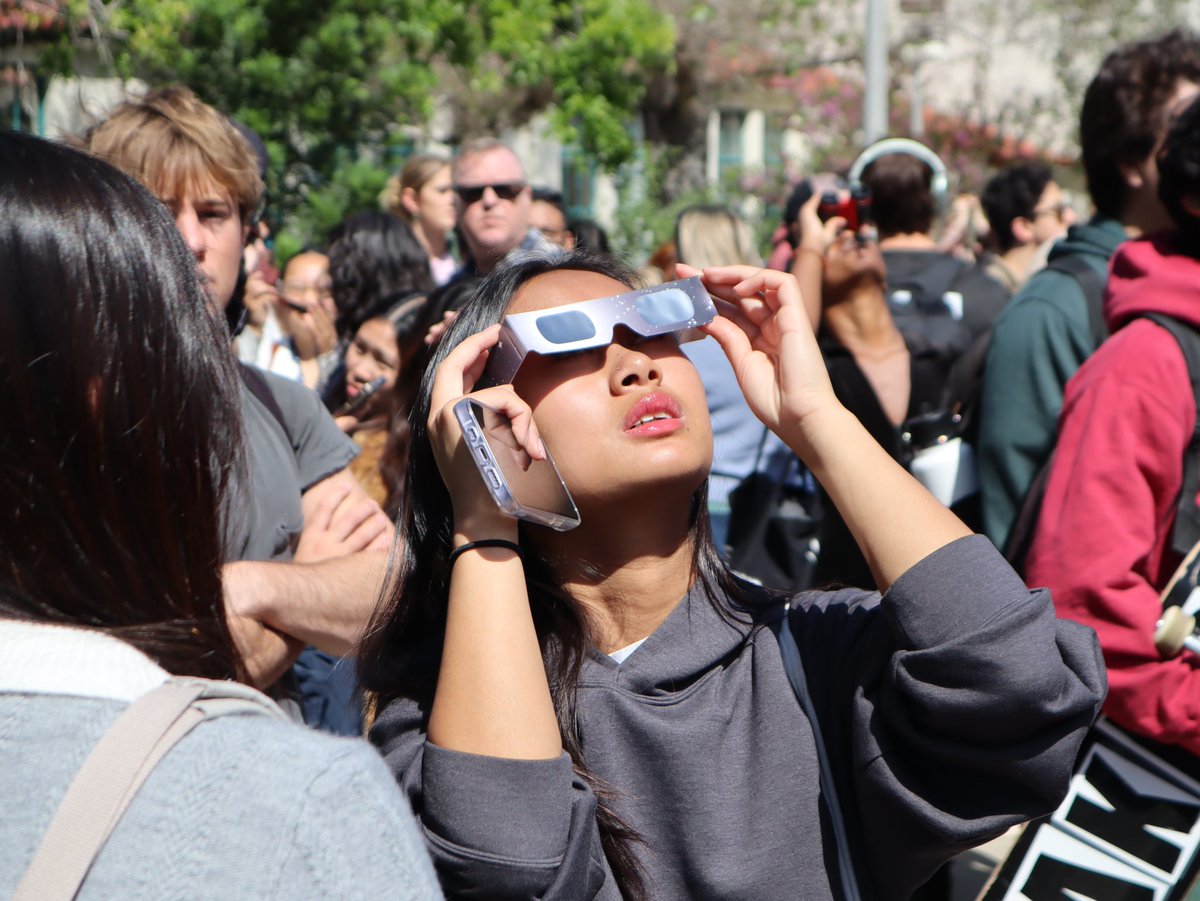 The campus community gathered to observe yesterday’s solar eclipse, an astronomical event which won’t happen again until 2045! 🌞🌙 🌎 Check out this photo gallery with more snapshots of students, faculty & staff taking part in this astronomical event: bit.ly/3VMI1kd