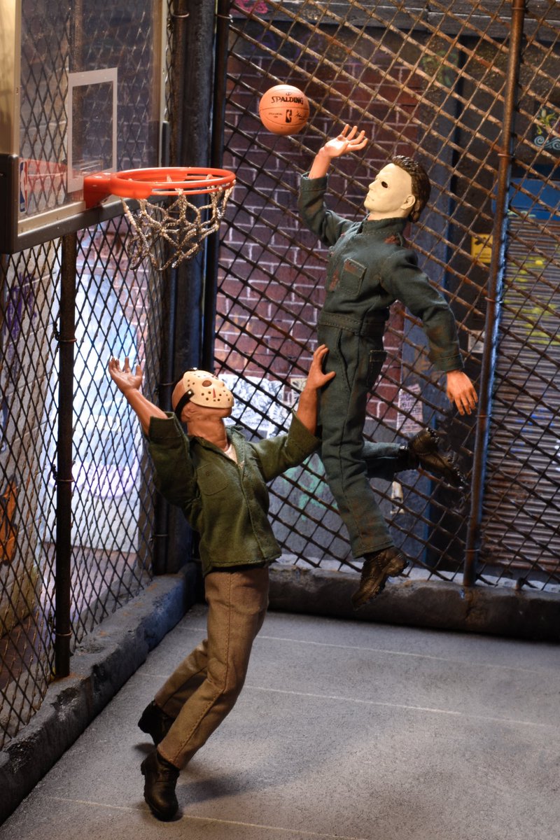 Air Michael ⛹️🏀 #basketball #NBA #michaelmyers #jasonvoorhees #WTFWednesday @F13thFranchise @ncastlez @kanehodder1 @mezcotoyz