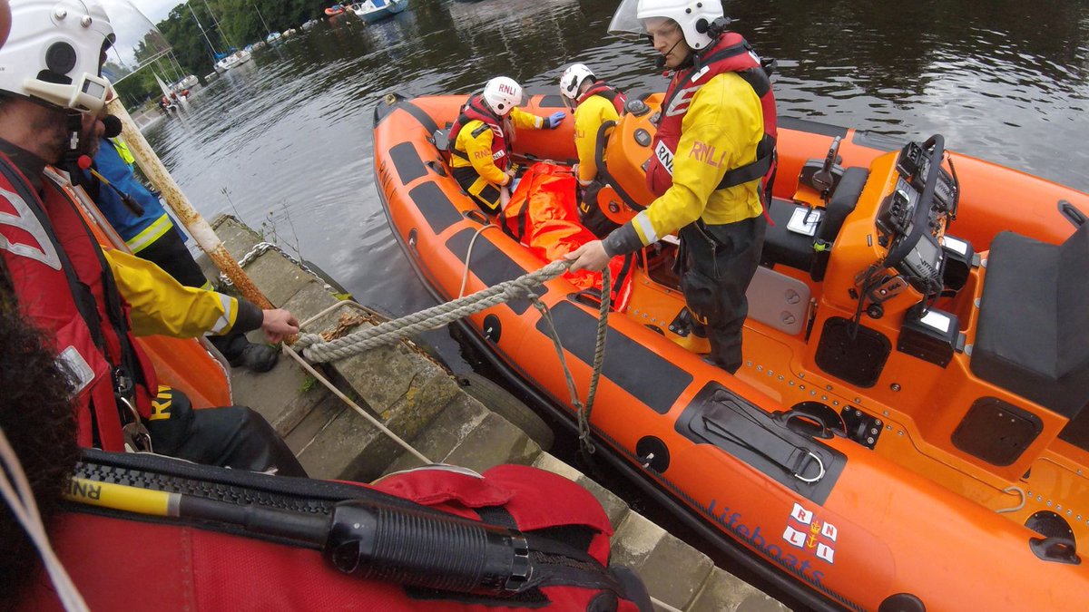 RNLI tweet picture