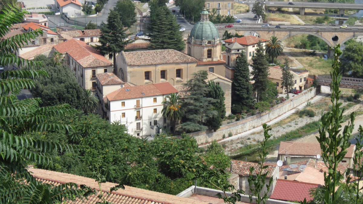 Chiesa di San Domenico (Church of Saint Dominic), Cosenza, Calabria (Italy).     
Photo by Salvatore Migliari         

File licensed under the Creative Commons Attribution 3.0 Unported (creativecommons.org/licenses/by/3.…)