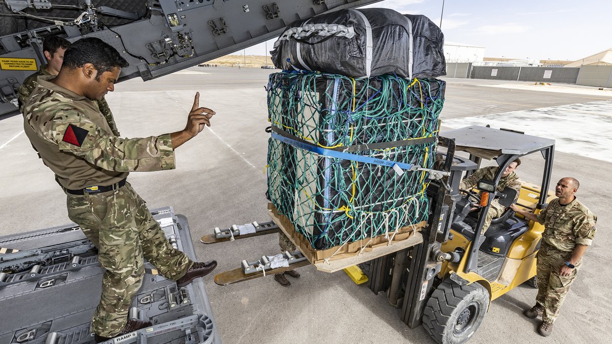 Personnel from 47 Air Despatch Squadron @UKArmyLogistics on a @RoyalAirForce A400M completed the largest airdrop of aid into Gaza. Led by the Jordanian Armed Forces - the international effort saw 9 nations drop essential aid to the Palestinian people. @RAFBrizeNorton