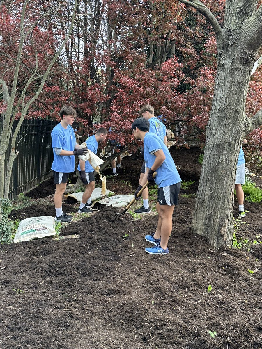 Campus Beautification Day means doing our part to help make our beautiful campus even more beautiful! 🌷