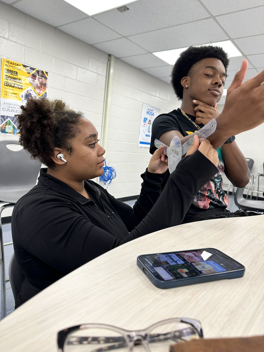 McadoryHealthSc's tweet photo. HBS students are learning to use a goniometer while studying joints of the body and ROM. The art and science of measuring the joints ranges in each joint plane is called goniometry. @JEFCOCareerTech @JEFCOED @McAdoryHS https://t.co/8Vx62QxZN5