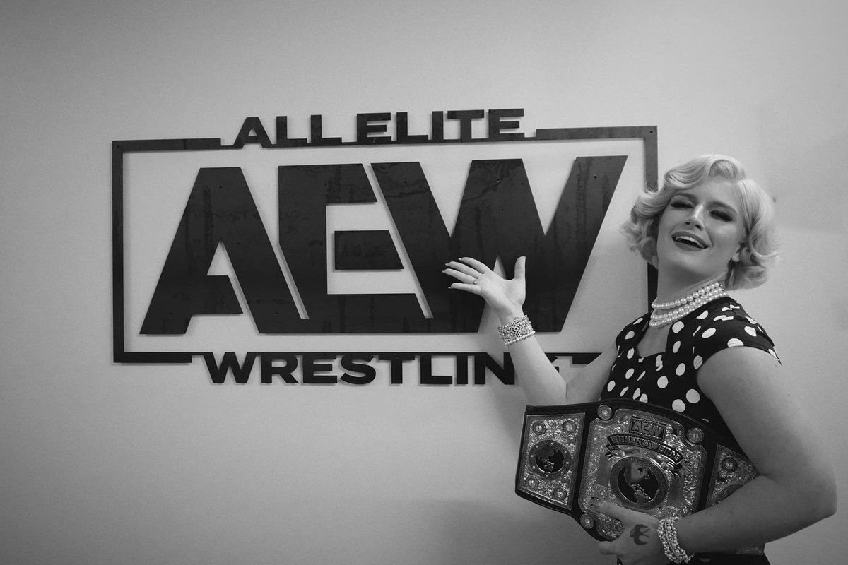 Toni “Timeless” Storm graced us with her glamorous presence today 🎬✨ All her adoring fans will get the chance to see her live when @AEW returns to Daily’s Place on April 24th & 27th! Get your tickets now at aewtix.com.
