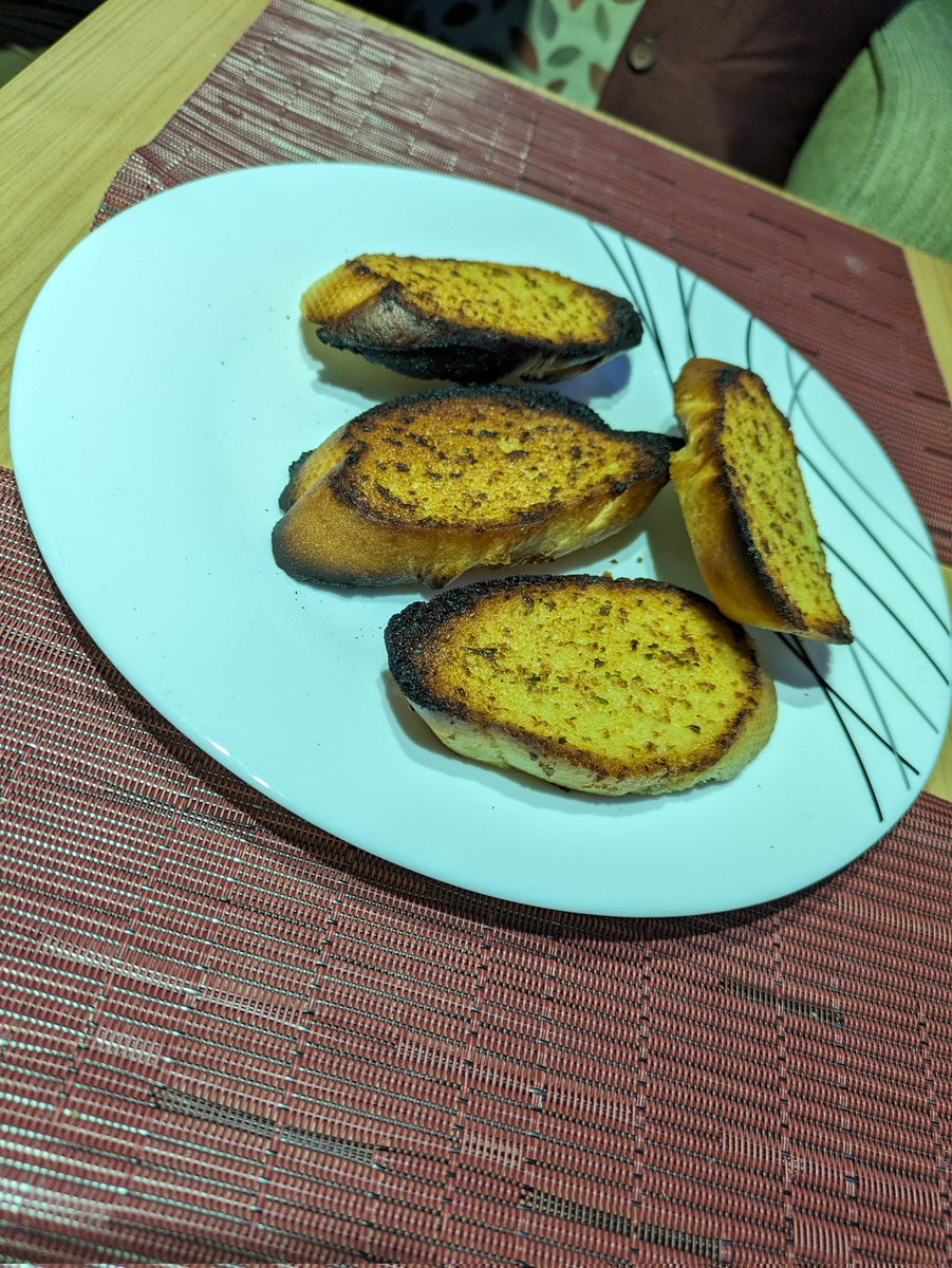 Langwitch's tweet photo. posh in the caravan, we get a starter #bitburnt #chipsstillnotcooked #pizzacoolingdown https://t.co/GVUL9JsHf0