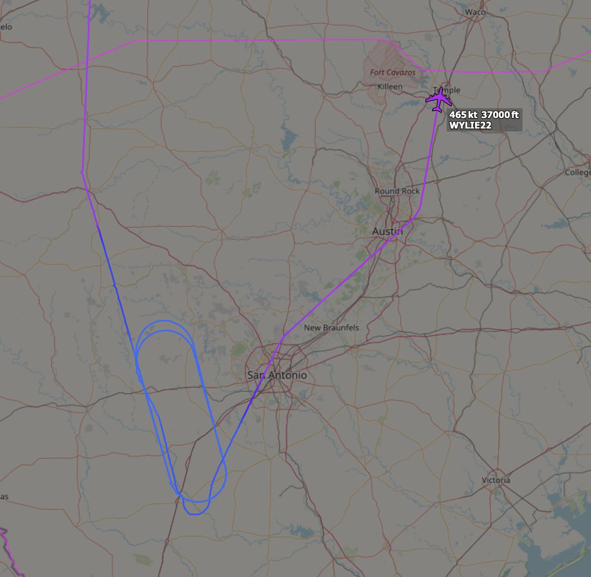 aeroscouting's tweet photo. "WYLIE22"
US Air Force KC-135 (62-3547) #AE0145 worked some laps around AR614, west of San Antonio.
I spotted it above Austin and heard pilot working Houston Center, Sector 78 (Austin High) on 126.425 https://t.co/hOHlyRufKz