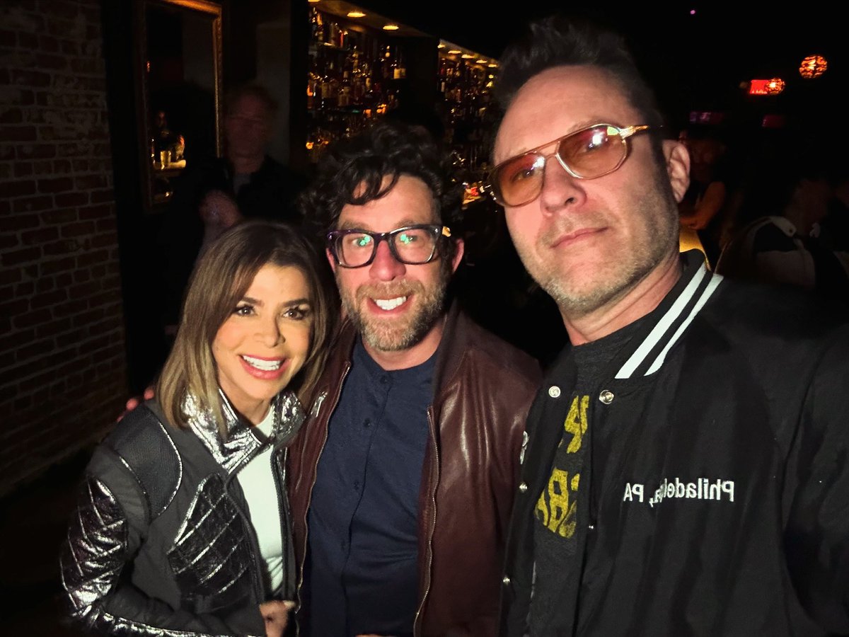 Supporting my pal @BlakeLewis & @elliottyamin at @thehotelcafe What a fantastic show put on by Blake & friends.These guys are truly sensational talents. Please follow them you will not be sorry. And of course a shout out to the beautiful, talented, legendary @PaulaAbdul