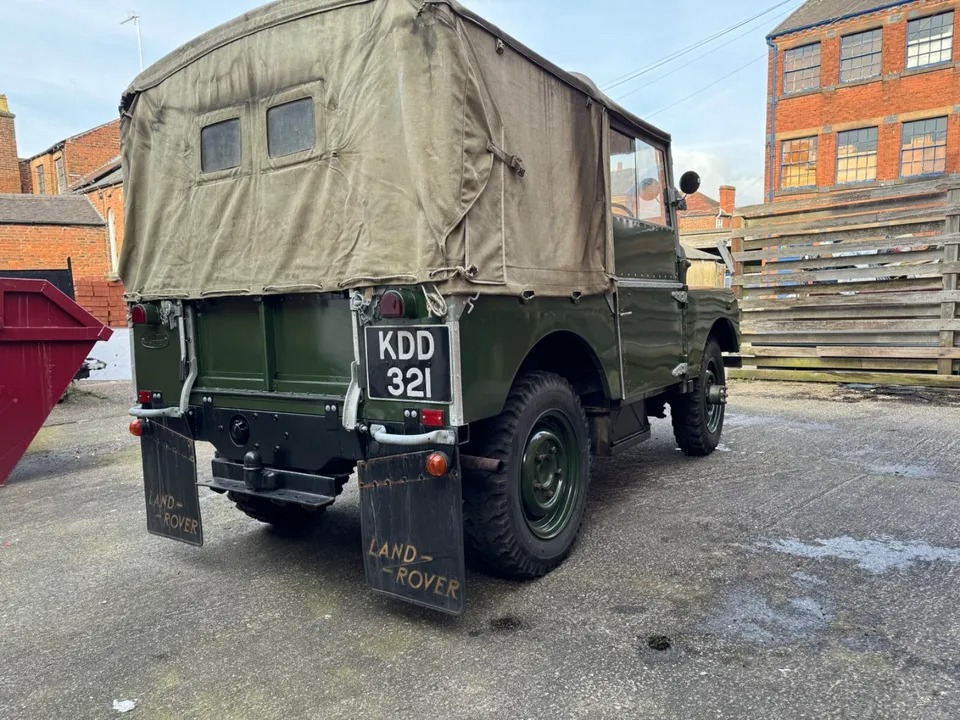 Ad:  1950 Land Rover Series 1 80'
On eBay here -->> ow.ly/lF2W50RbLne

 #ClassicCarForSale #LandRoverSeries1 #OffroadLife #CarRestoration #ClassicCarAuction #LandRoverFans