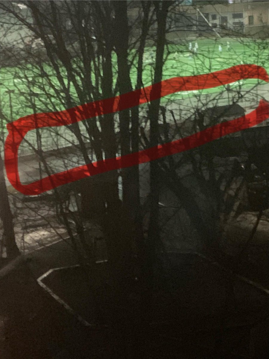 Det settes opp gjerder på Jordal! Må revurdere balkongen