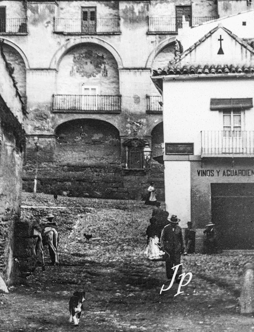 ⌛️ Córdoba en el recuerdo... 🧐 Entrada a la plaza del Triunfo. Año 1910. Escena cotidiana. #CórdobaEsp