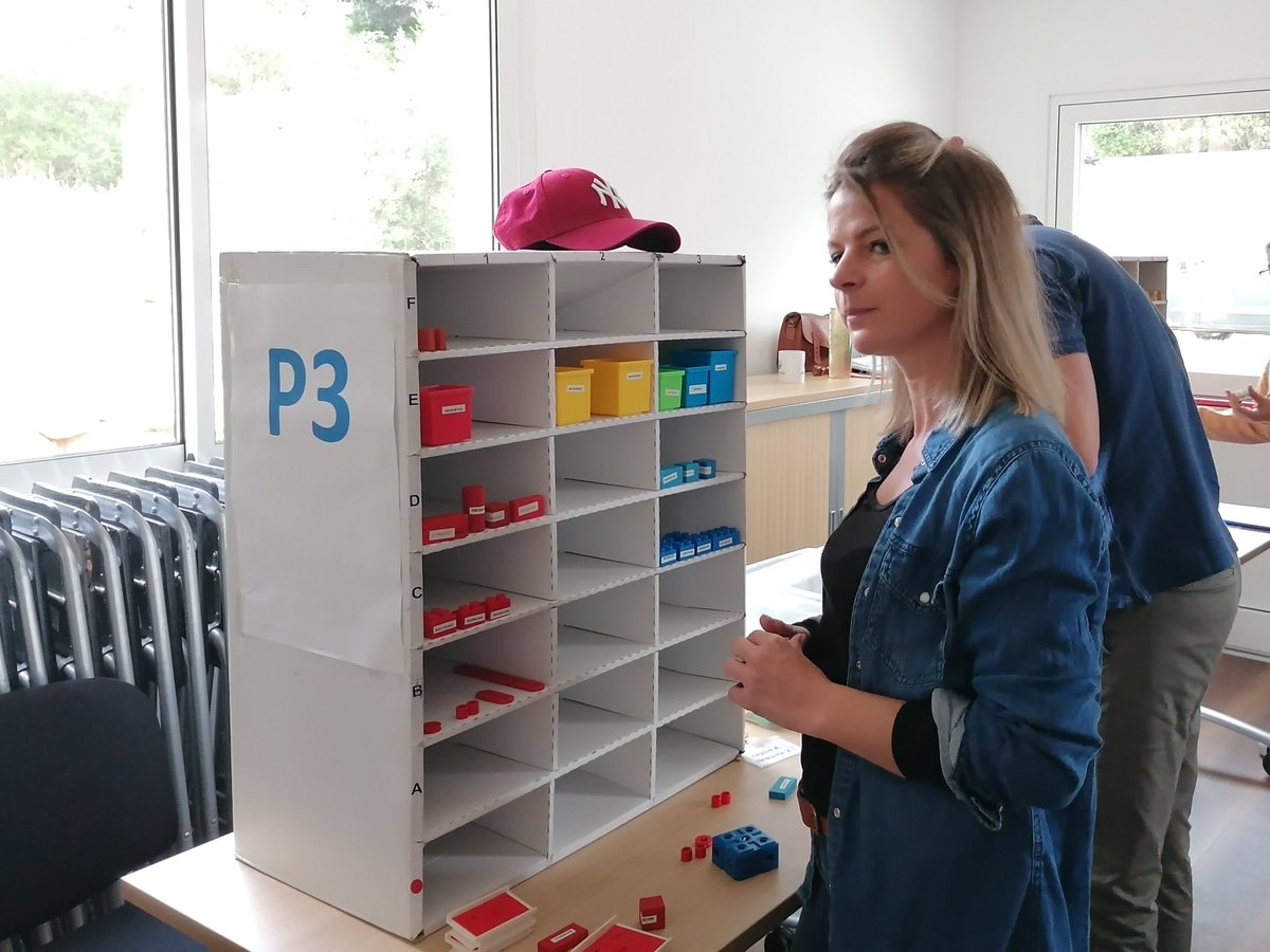 SandraSerpaggi's tweet image. Formation des conseillers à la 
 #Mrs à Porto-Vecchio. 
une Méthode de Recrutement par Simulation qui permet aux entreprises de recruter autrement, de sortir des critères habituels de #recrutement. ➡️Mise en situation au poste d&apos;employé libre service