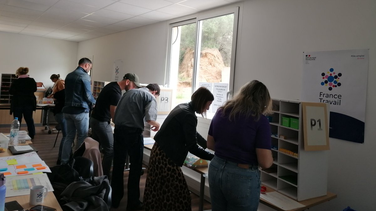 SandraSerpaggi's tweet image. Formation des conseillers à la 
 #Mrs à Porto-Vecchio. 
une Méthode de Recrutement par Simulation qui permet aux entreprises de recruter autrement, de sortir des critères habituels de #recrutement. ➡️Mise en situation au poste d&apos;employé libre service