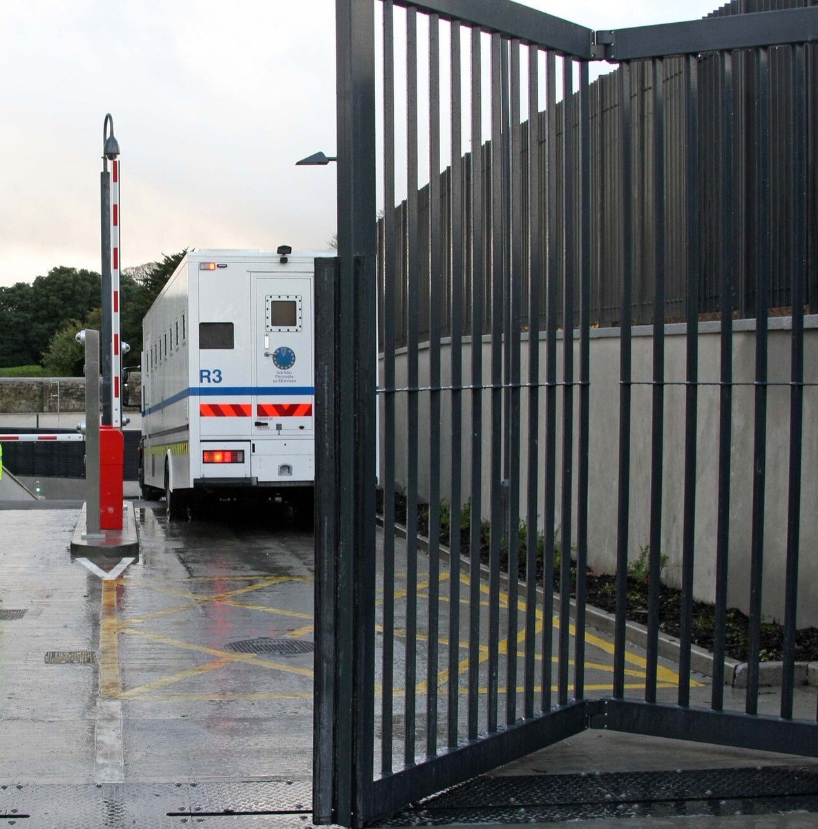 An 'unsophisticated' robber who stole an empty cash-in-transit box at knife-point left a trail of green dye leading to his mother's flat across the road after he tried to open it, a court has heard. courtsnewsireland.ie