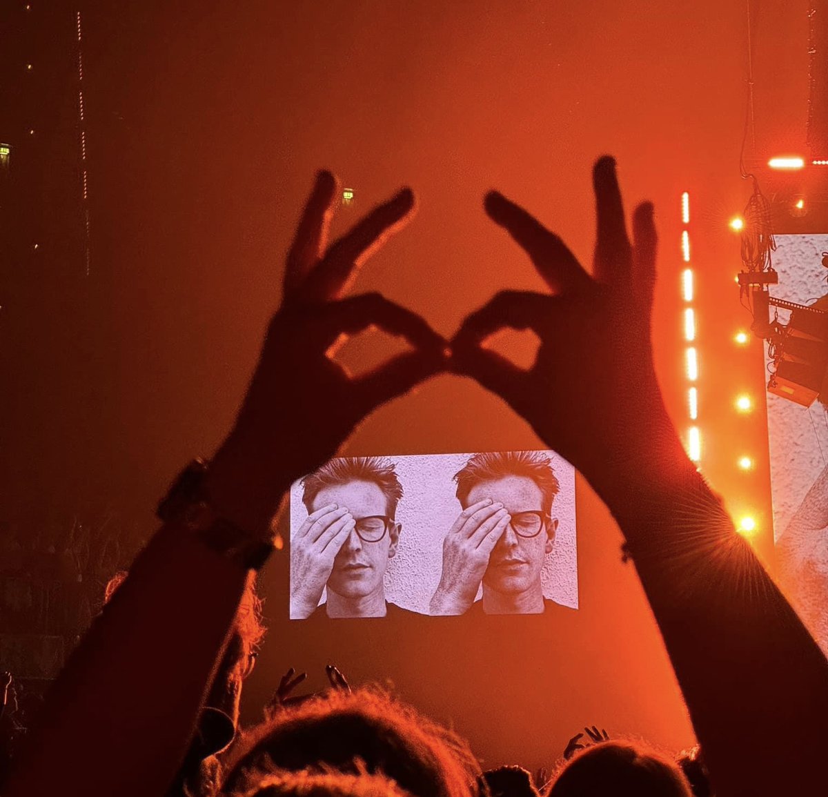 About last night...

A MEMENTO: DEPECHE MODE, <a href="/LANXESSarena/">LANXESS arena</a> COLOGNE, 8 APRIL 2024

The last gig of the tour. Here's my take on that and just how much Depeche Mode mean to my, my friends and many more people. What a band

almostpredictablealmost1.blogspot.com/2024/04/a-meme…

#DepecheMode