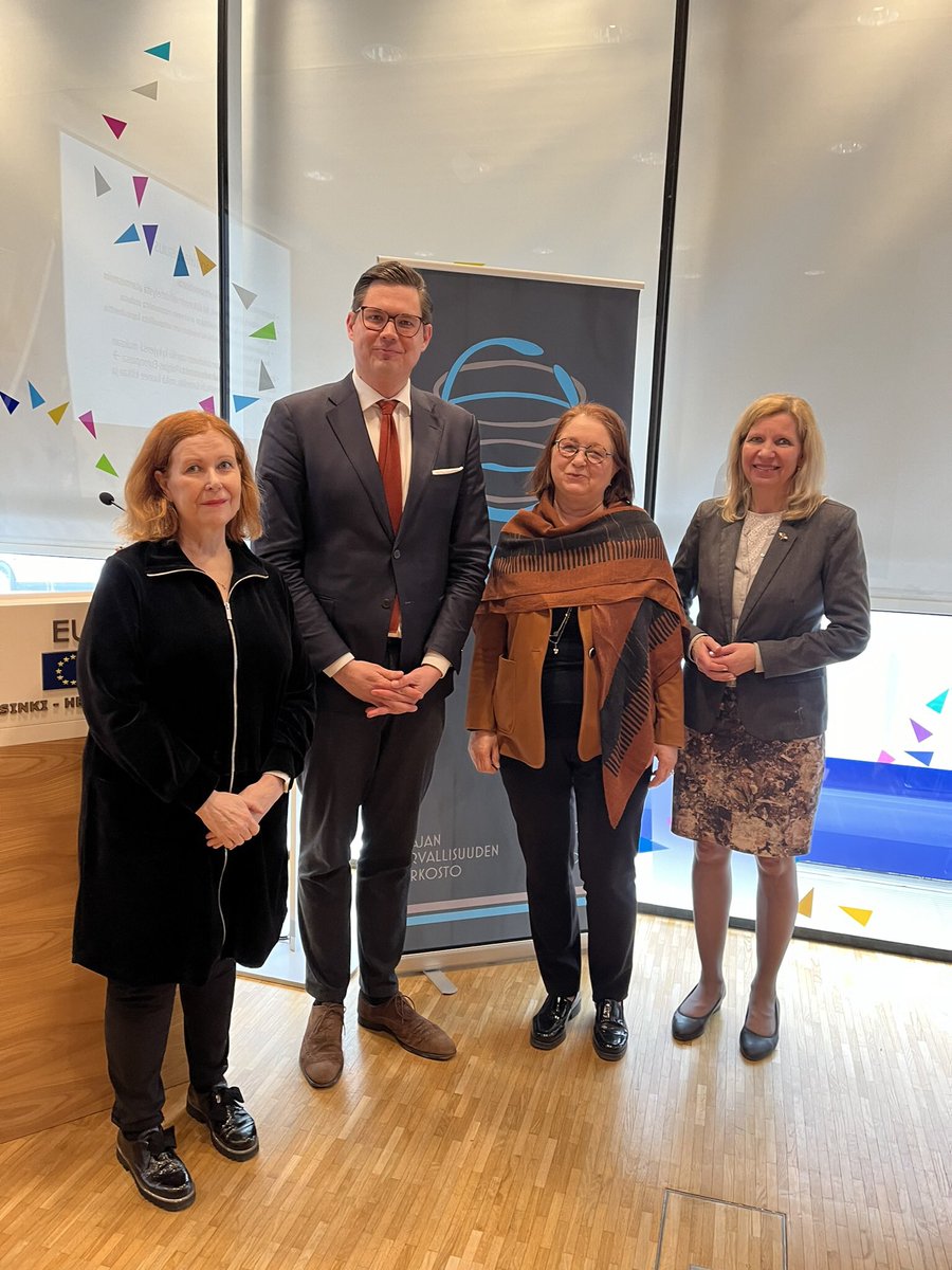 WiderSecurity's tweet photo. WISE | WISEn turvallisuuspoliittinen seminaari QUO VADIS, SUOMI? keskusteli tänään Suomen ulko- ja turvallisuuspolitiikasta tulevina vuosina.  Puhujina @PalmAnne @OutiHolopainen @PesuMatti  @JouniHemberg  @camilla_ojala @AnttiPihlajamaa ja @tarja_kantola. Hyvä tilaisuus! https://t.co/ERNezq2ZNR
