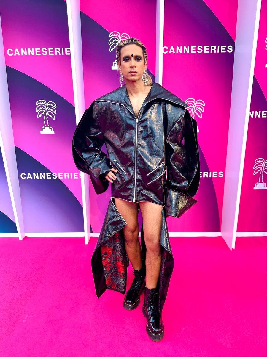 WHAT A DREAM. 

@CANNESERIES 

#popstarseries