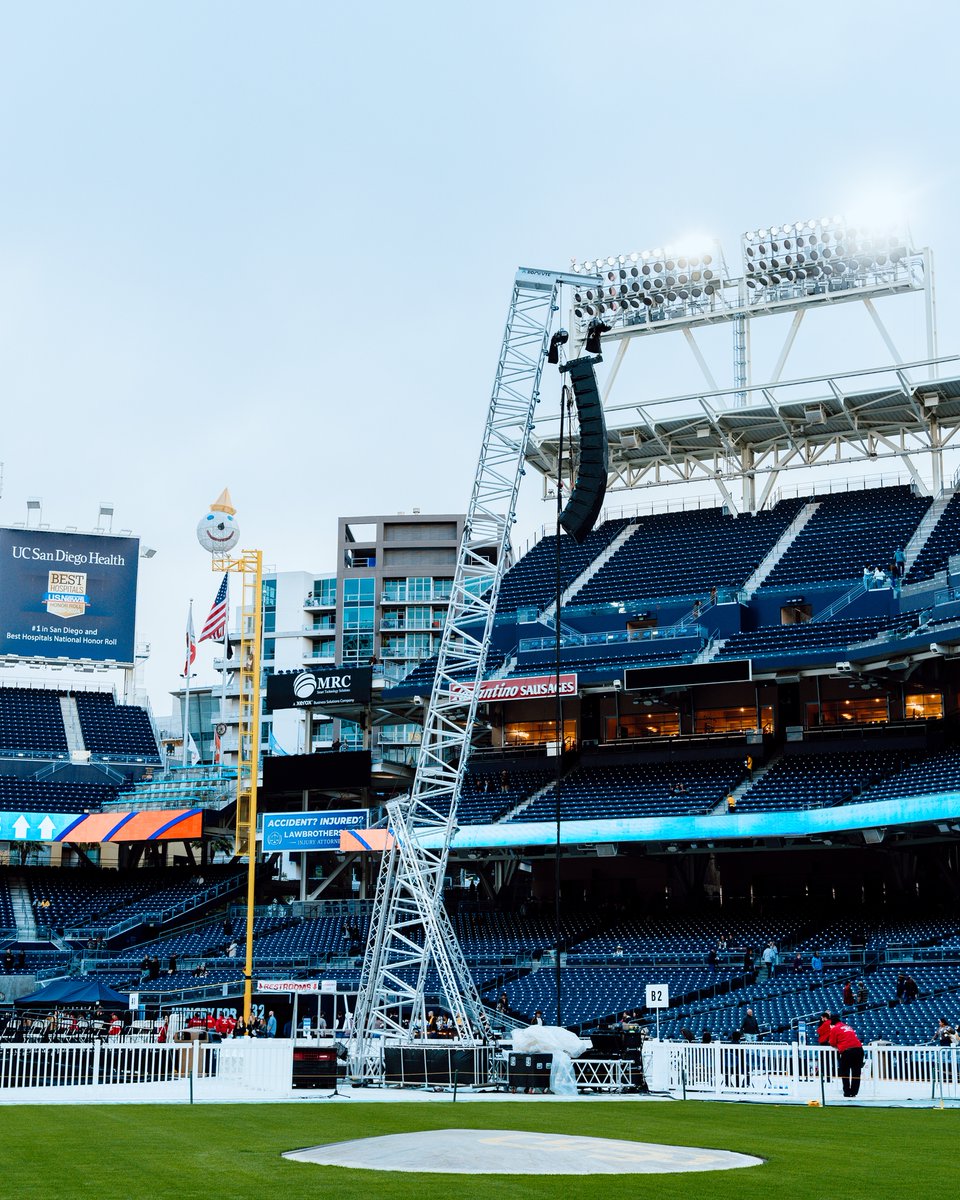 g2_structures's tweet image. 03.02.2024 | Chris Stapleton | PetCo Park, San Diego, CA
.
.
.
#liveevents #wemakeevents #lifeontheroad #engineers #production #stage #g2structures #staging #eventstaging #roofstructure #concert #tour #stadiumshow #stagingcompany