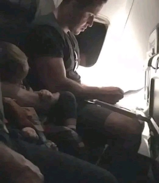 Mr Commonsense (@fopminui) on Twitter photo <a href="/Morbidful/">Morbid Knowledge</a> “We flew Westjet Flight #1221 from Fort Lauderdale at 9:30pm (arriving in Toronto past midnight yesterday) with a toddler whose only flight experience was the week prior.
The moment I saw you (a big, macho looking guy in probably your late twenties), I was worried that you <a href="/Morbidful/">Morbid Knowledge</a> “We flew Westjet Flight #1221 from Fort Lauderdale at 9:30pm (arriving in Toronto past midnight yesterday) with a toddler whose only flight experience was the week prior.
The moment I saw you (a big, macho looking guy in probably your late twenties), I was worried that you