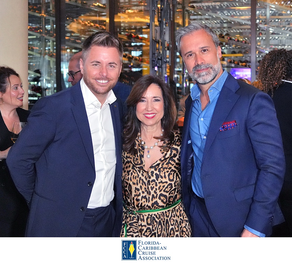We are honored to have Christine Duffy, President @CarnivalCruise (center) & Paul Ludlow, President of Carnival UK join the FCCA Foundation Shining Stars Dinner! ✨ At right is Mario Zanetti, President of @CostaCruises. 🚢🌎 #FCCAFoundation #ShiningStars #STCGlobal