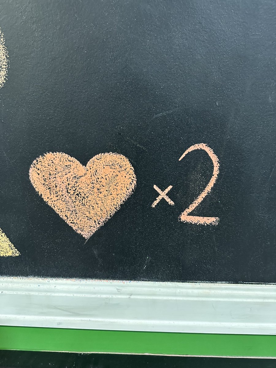 RED ❤️ tweet media